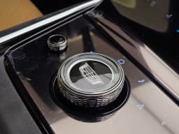 Cadillac Escalade IQ