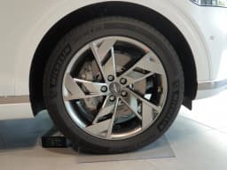 Genesis Electrified GV70