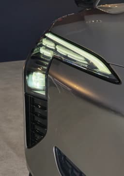 Hongqi EH7
