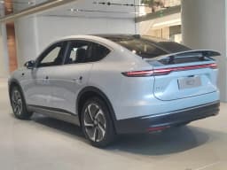 NIO EC7