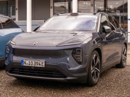 NIO ES7