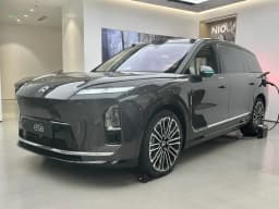 NIO ES8