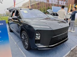 NIO ES8