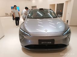 NIO ET7