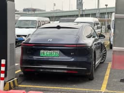 NIO ET9