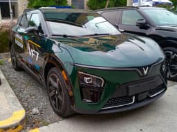 VinFast VF7