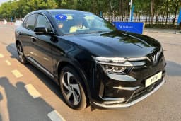 VinFast VF8