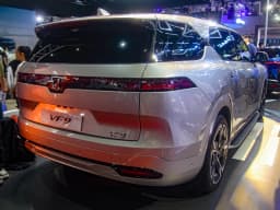 VinFast VF9