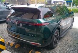VinFast VF9