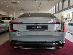 Volvo ES90
