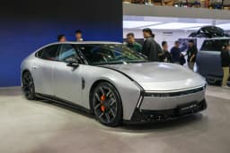 XPeng P7