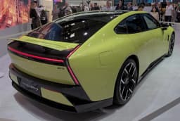 XPeng P7