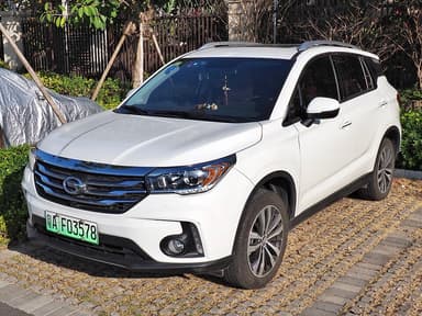 User3204 / Wikimedia Commons (CC BY-SA 4.0) GAC Trumpchi GS4 PHEV — фото