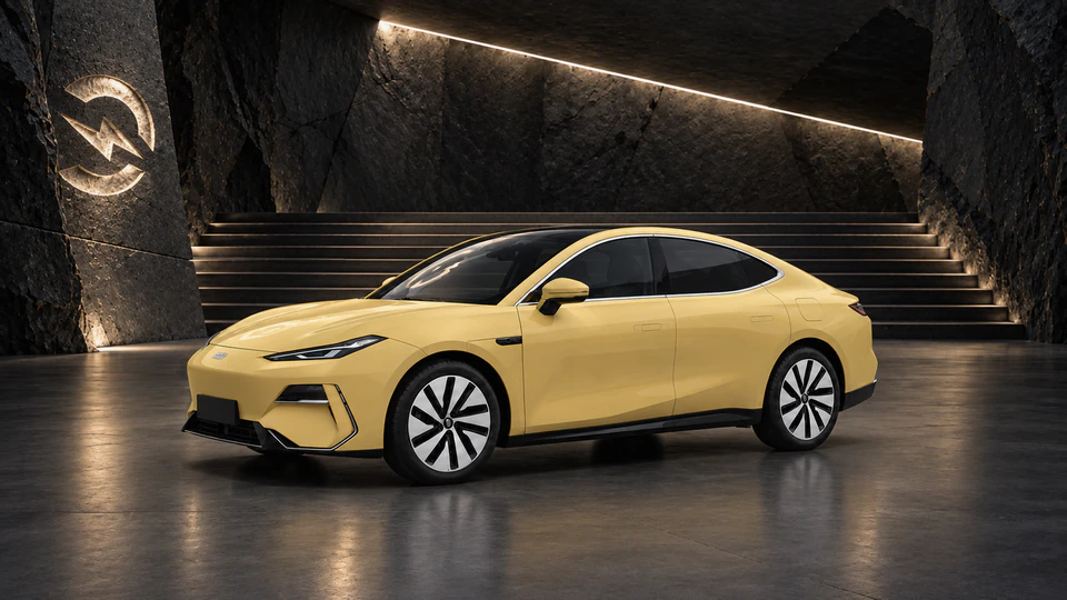Geely Galaxy E8, вид спереди в три четверти, в студии Электроатласа