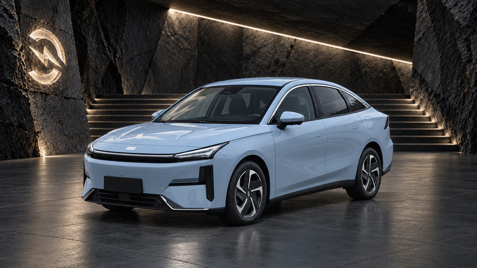 Geely Galaxy L6, вид спереди в три четверти, в студии Электроатласа